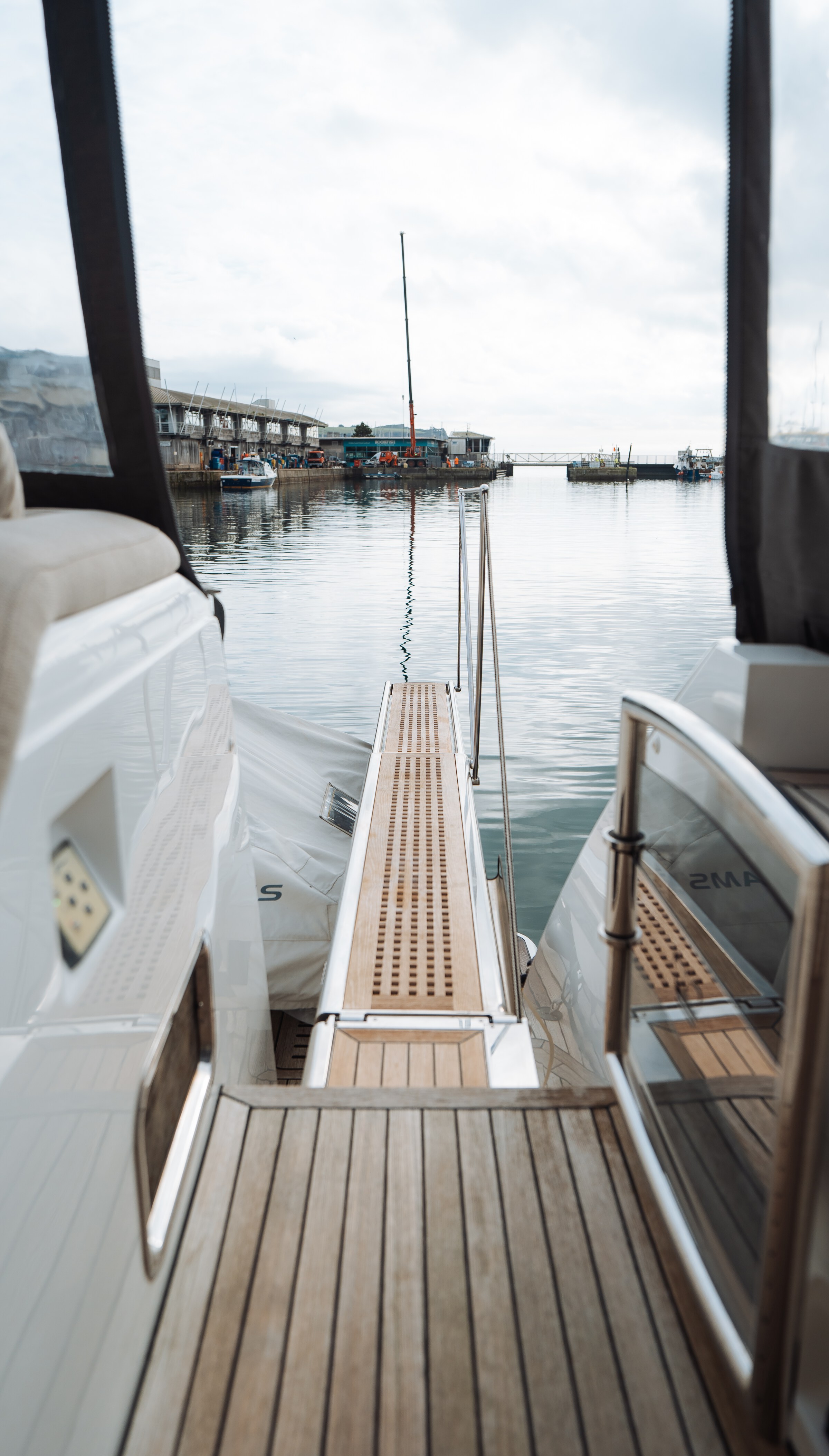 Marine hydraulic services