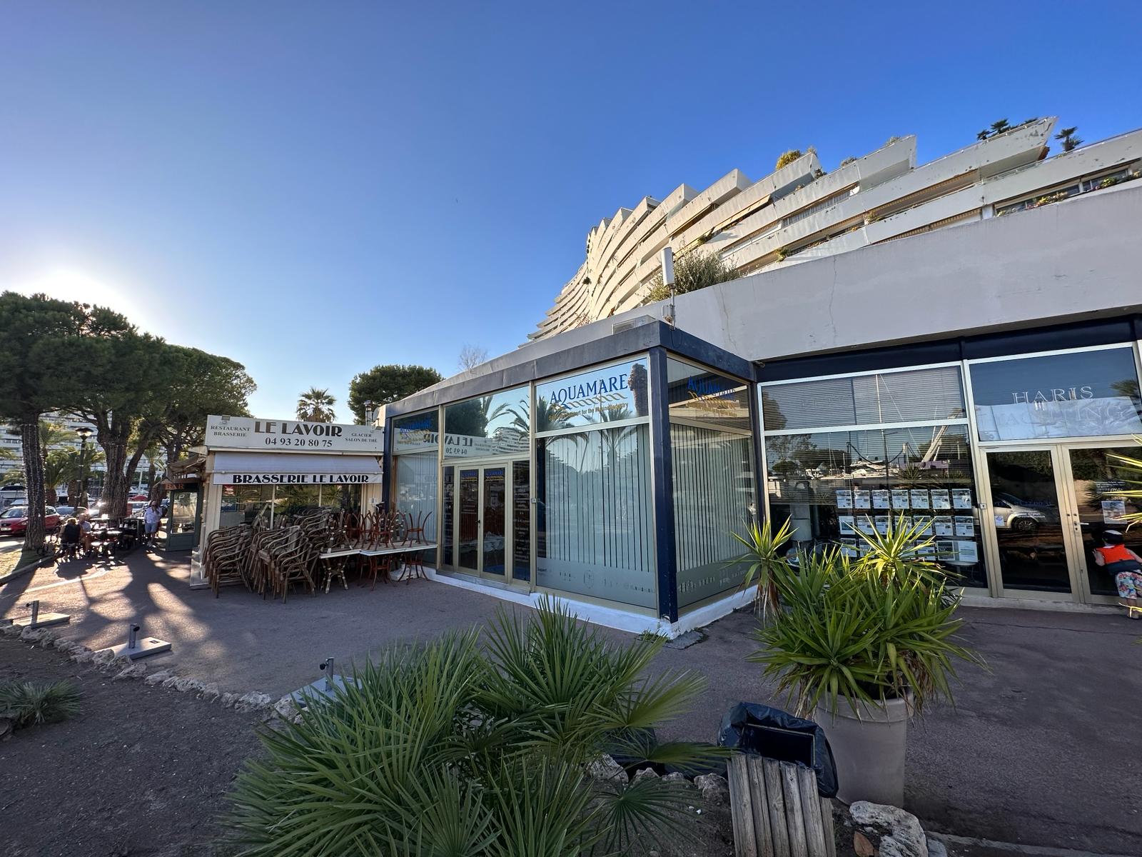Extraordinary service delivered by dedicated marine professionals.