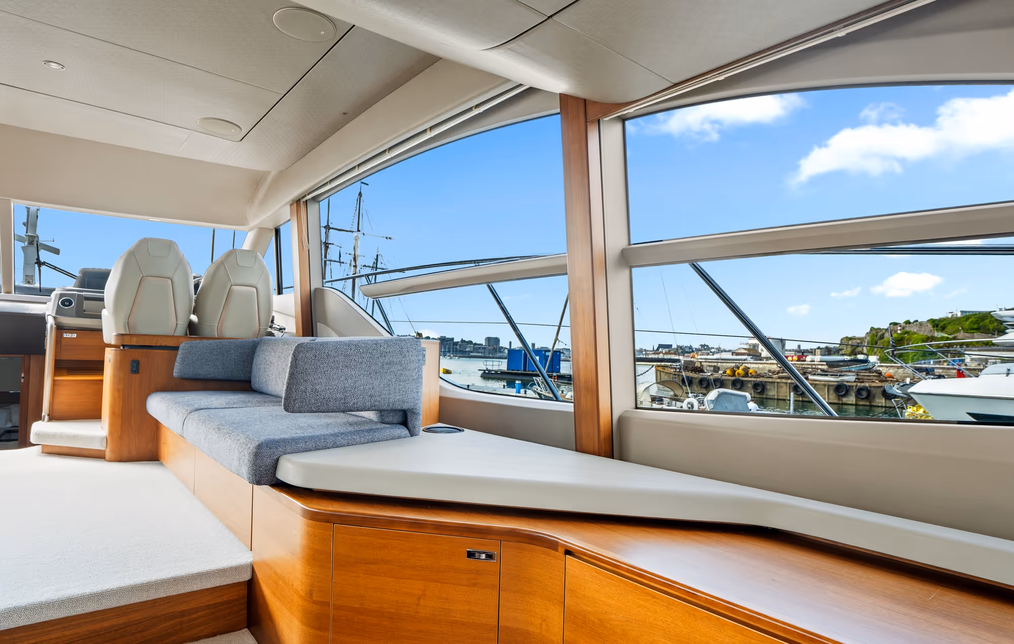 Princess Yacht F55
