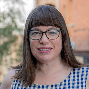A headshot image of Sarah Hyslop