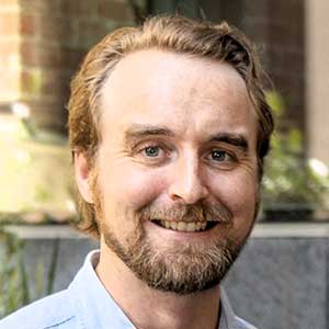 A headshot image of Dr Robert Hortle