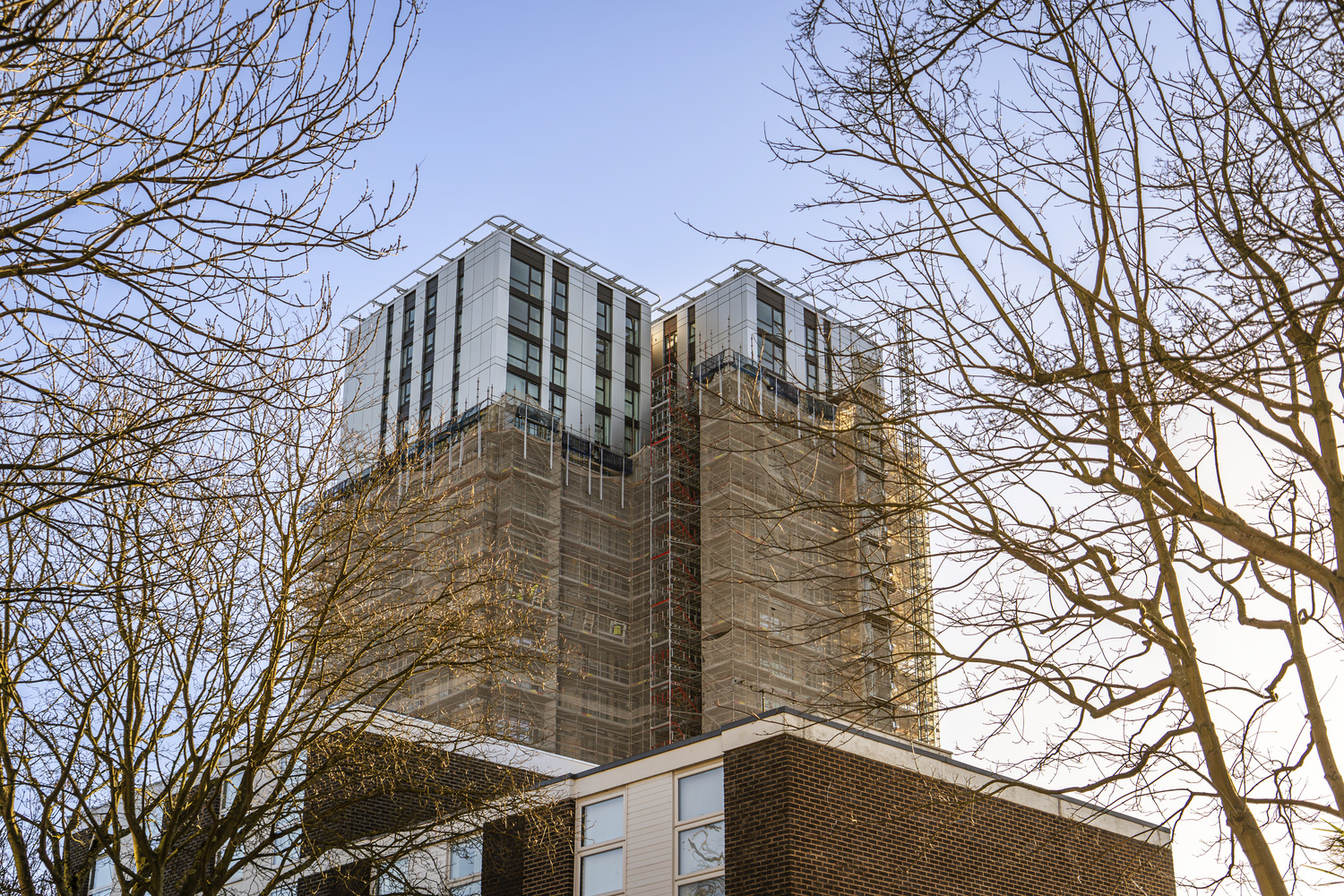 A very tall building with a lot of windows.