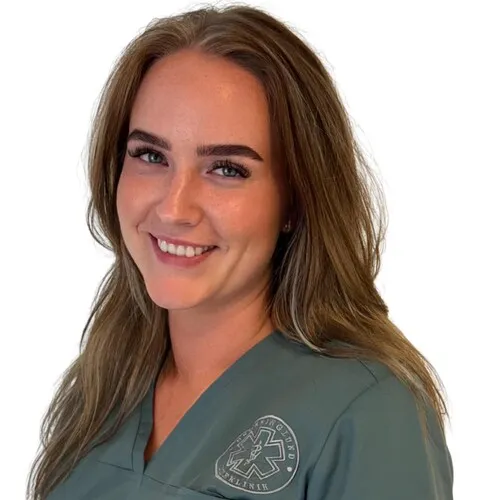 Dronninglund Dyreklinik. Ida. Veterinær-sygeplejerske-elev