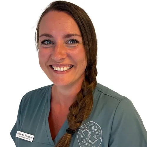 Dronninglund Dyreklinik. Mille. Veterinær-sygeplejerske