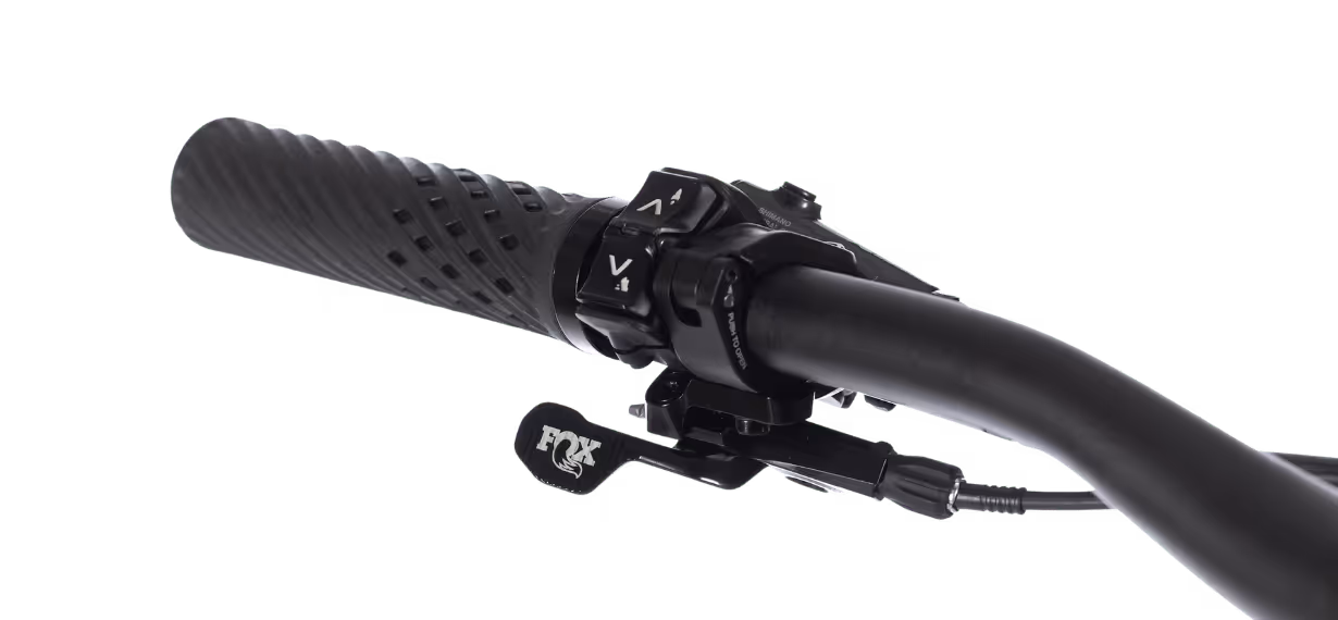 Whistle Bikes e-MTB mountain bike handlebar with integrated Bluetooth controls, precision engineering and innovative performance design