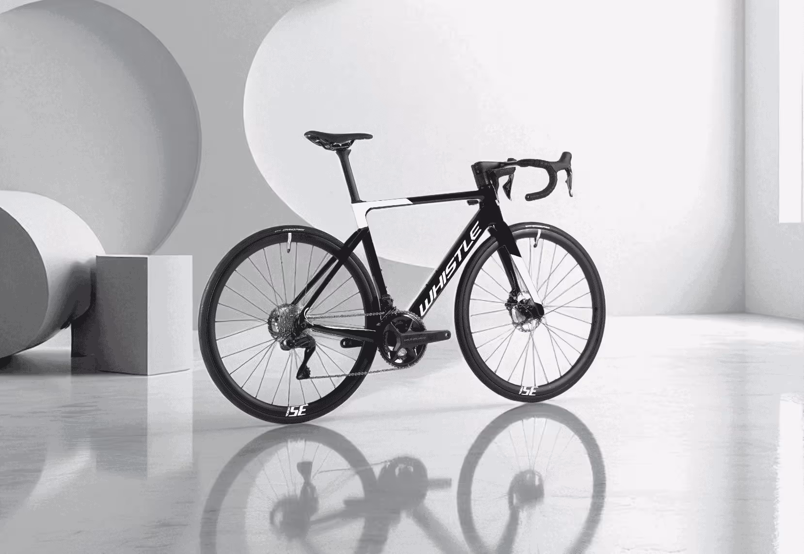 Whistle Bikes Vaero 2 T800 carbon road bike with aerodynamic design, race-level performance and cutting-edge technology5