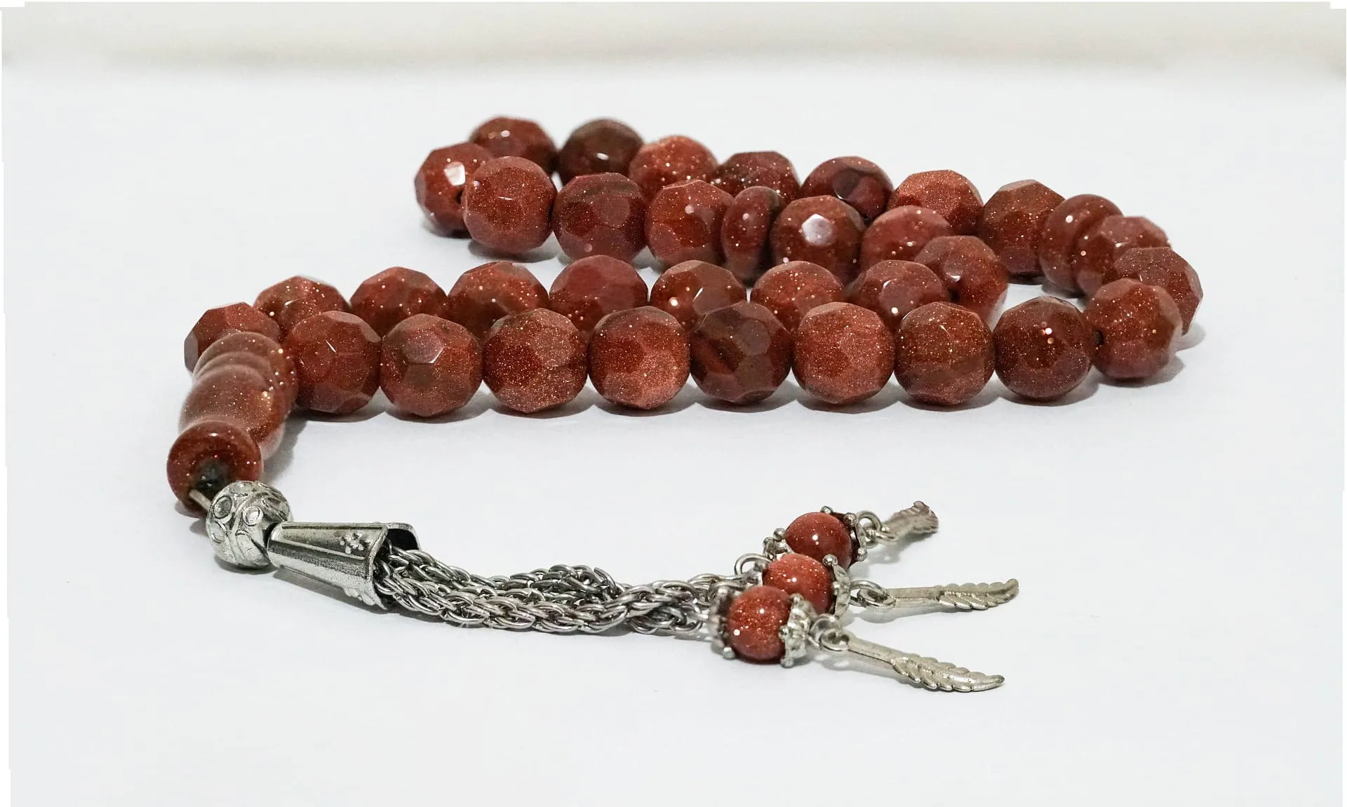 Morning and Evening Azkar Blog Image: Prayer beads