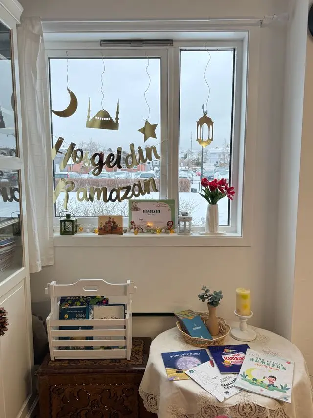 How to Choose the Best Books for Muslim Children Blog image: A room corner decorated for Ramadan