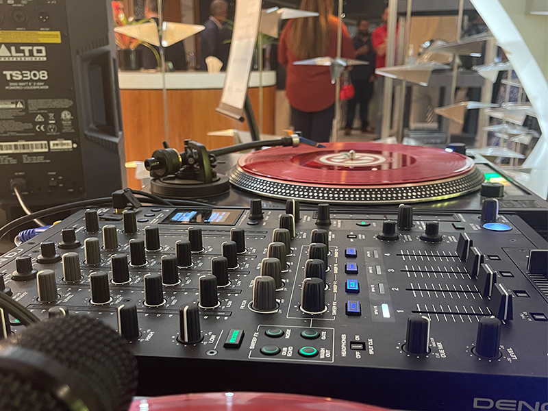 Event DJ Rig Rentals Turntable Vinyl DVS mixer