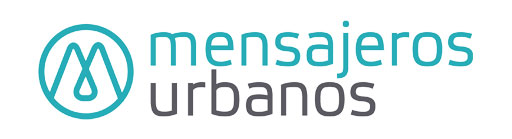El logo de Mensajeros Urbanos consta de un icono de la letra 'M' estilizada dentro de un contorno circular en verde, seguido de las palabras 'mensajeros' en verde debajo de esta 'urbanos' en gris todo en minusculas.