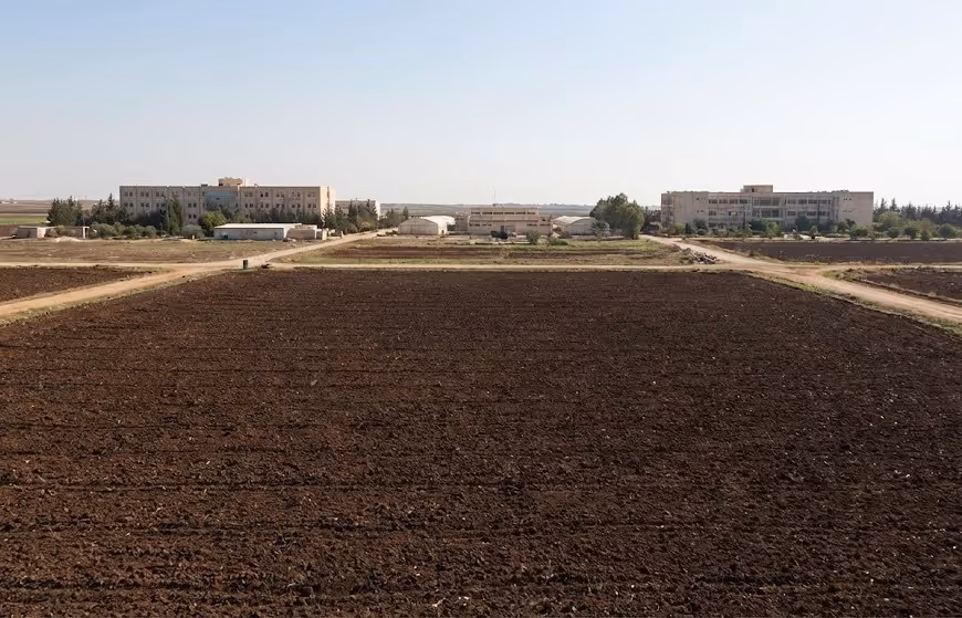 استثمار الأراضي الزراعية التابعة لجامعة حمص في كفر عيا (أرض زراعية لكلية الهندسة الزراعية)
