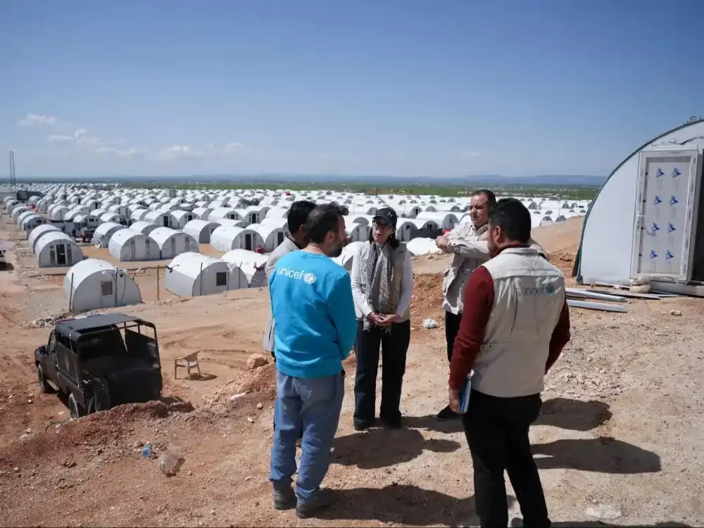 غلاف مقال يونيسيف تفتتح مدرسة في حلب ومحطة مياه في إدلب خلال جولة ميدانية تشمل ثلاث محافظات | منصة إعمار سوريا