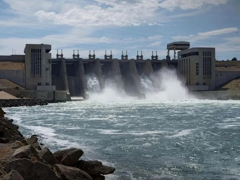 Euphrates Dams Raise Readiness for Autumn Water Flows
