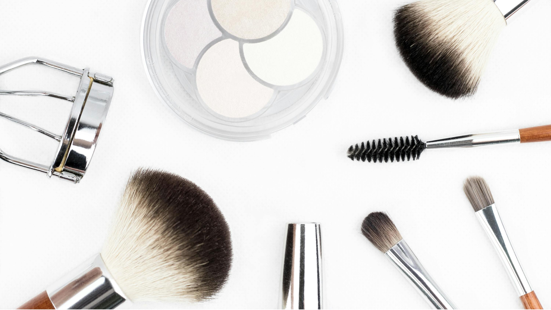 The 8 Most Popular Beauty and Wellness Brands by Search Volume