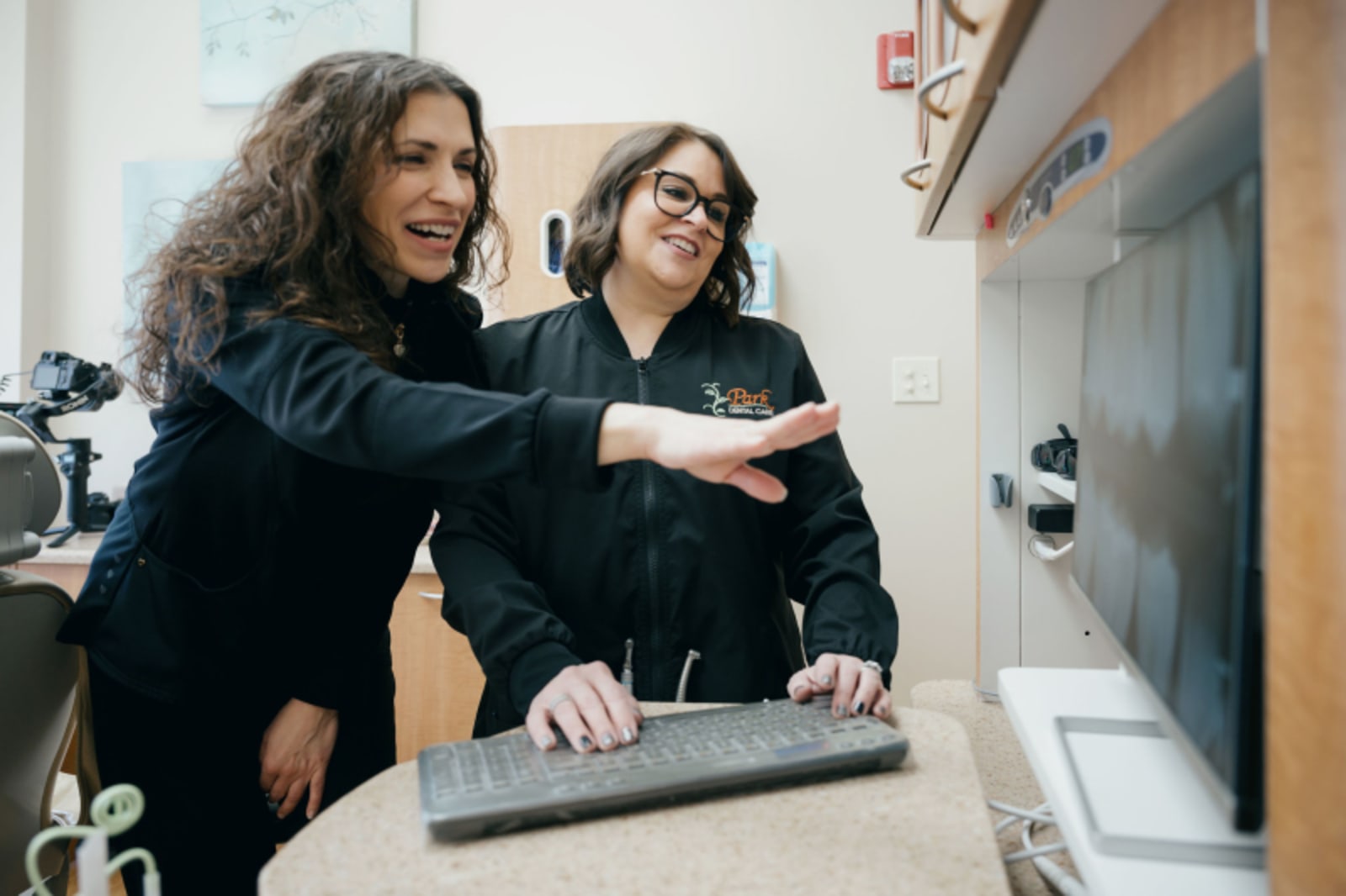 Digital scanner technology at Park Dental Care in Carol Stream, Illinois for precise dental imaging