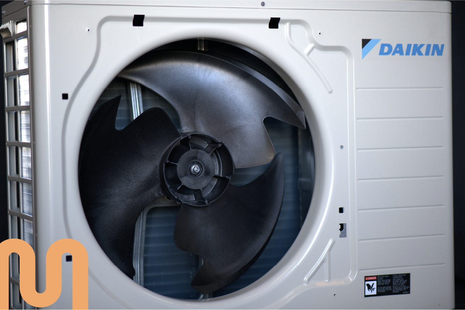 air-conditioning-daikin-fit-system-if-ac-blowing-warm-air-blog