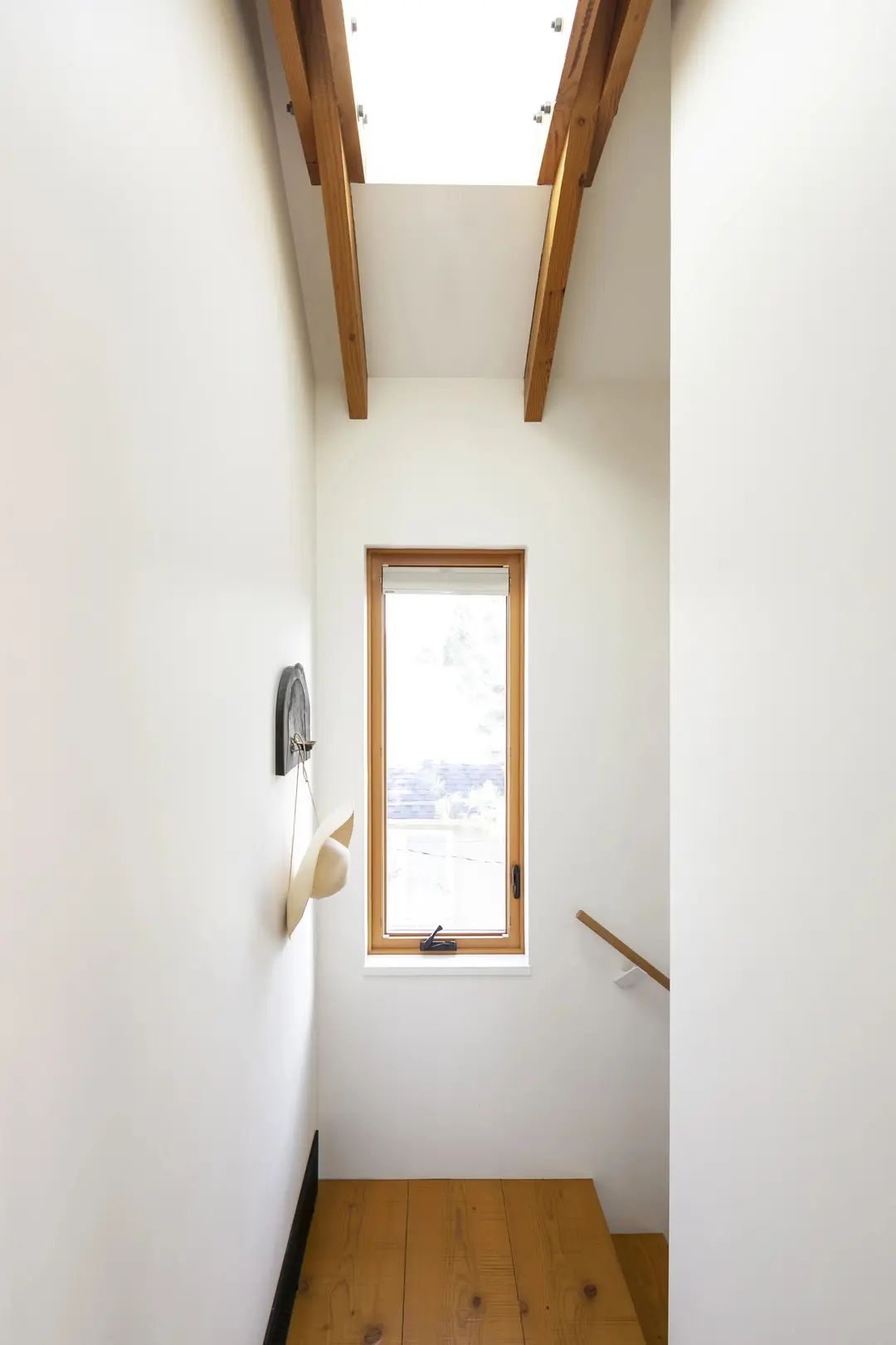 McSpadden interior staircase landing pad