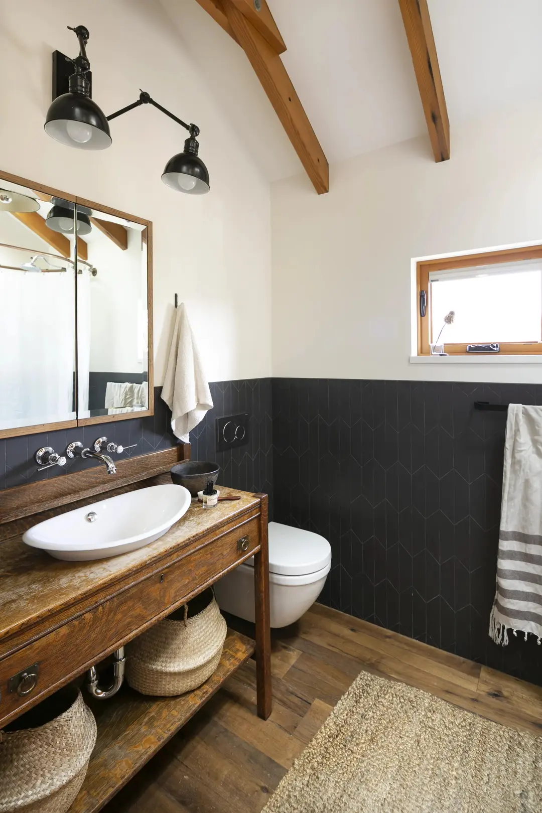McSpadden interior master bathroom