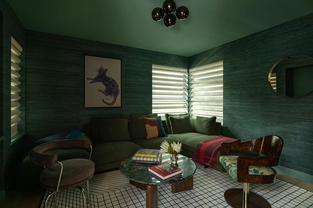Deep Cove green room