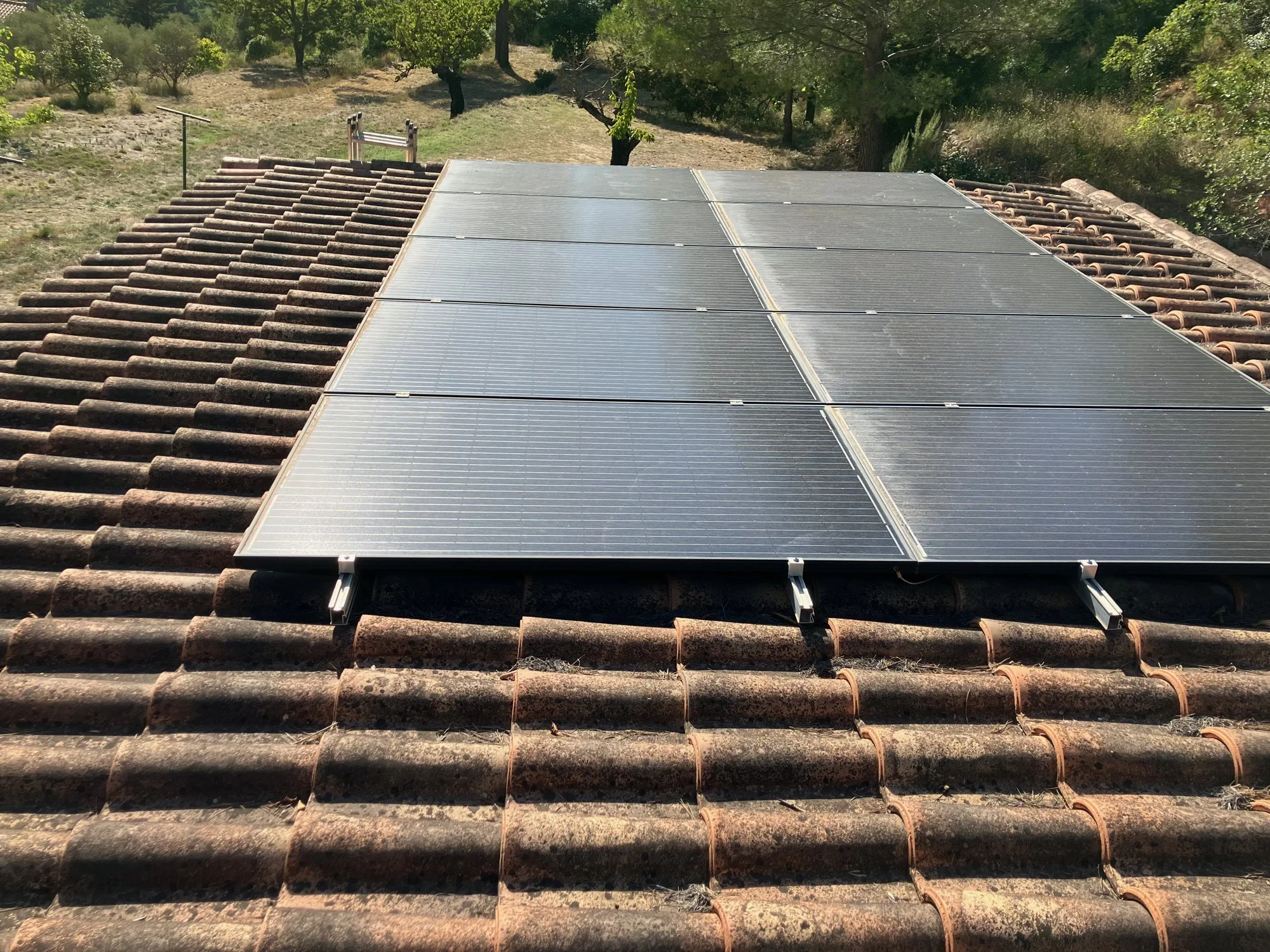 Installation photovoltaïque Jinko full black à Plan-de-Cuques, Bouches-du-Rhône