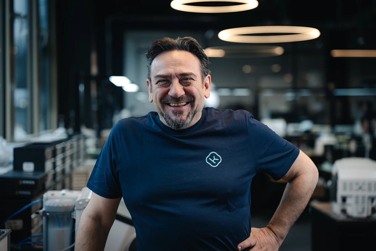 Portrait des Mitarbeitenden