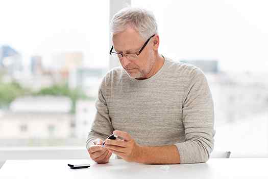 What Is Normal Blood Sugar for Seniors?