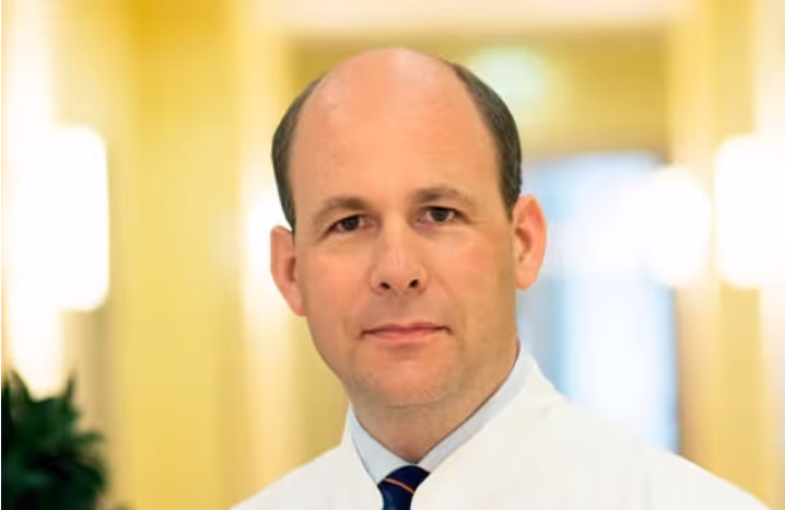 [headshot] image of customer (for a general contractor)