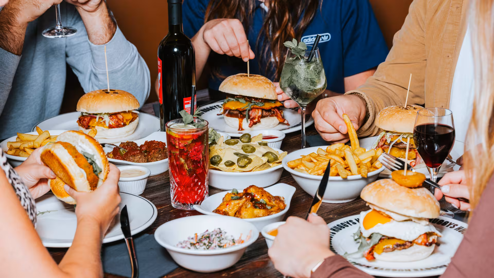 Cinq choses qui font la différence entre un Burger banal et un Burger cuisiné du HUGGYS