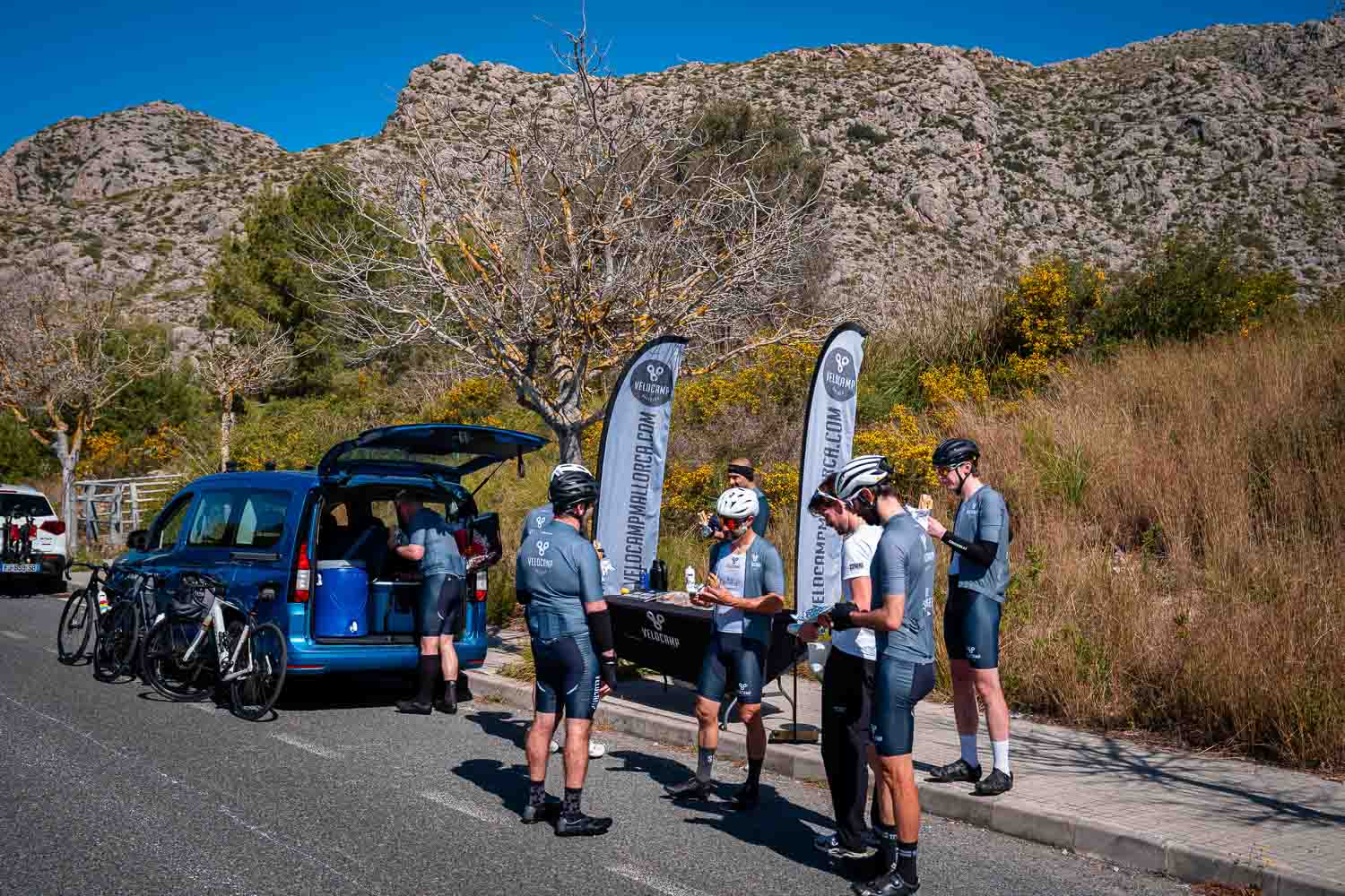Cycling lunch stop