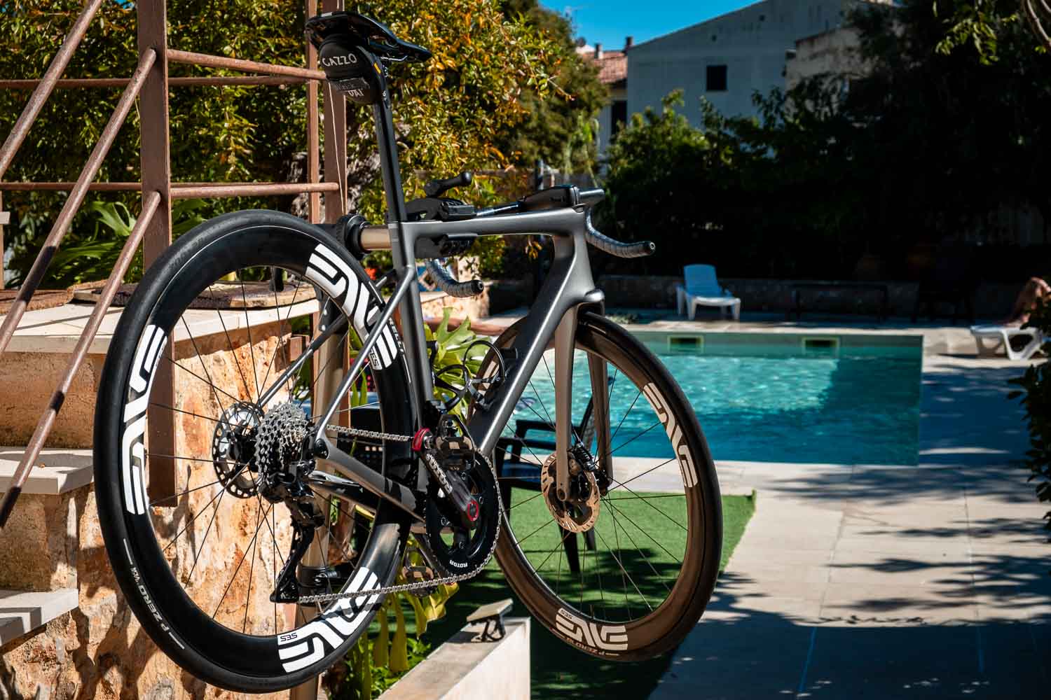Bike by Velocamp pool