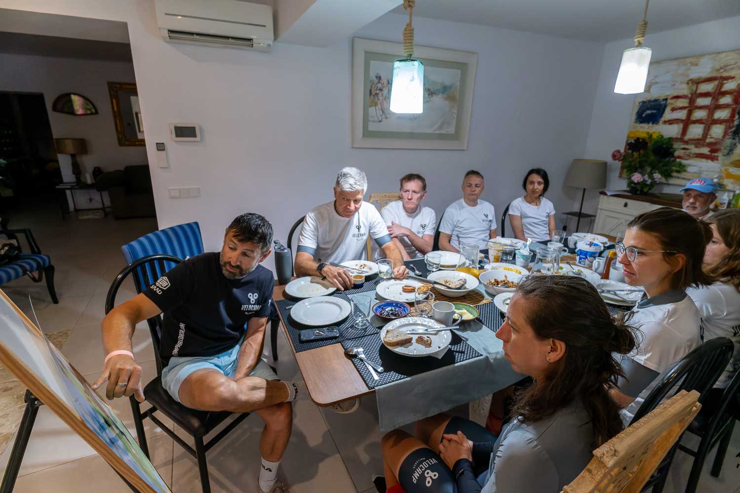 Sa Calobra breakfast briefing