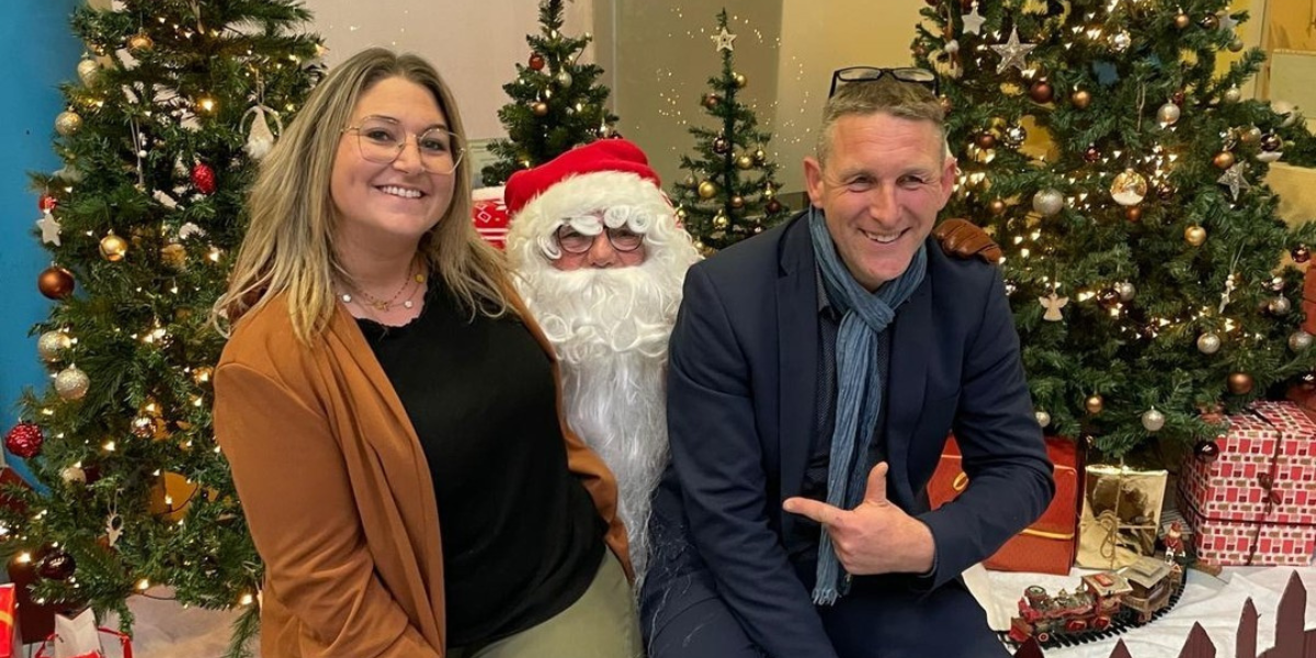 Noël magique au SMR Le Colombier et La Petite Paix : chaleur, partage et reconnaissance