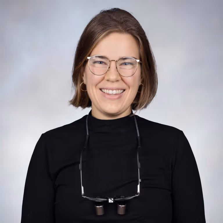 Portrait professionnel de la Dre Andréanne Goyette, chirurgienne-dentiste chez Alto Dentaire