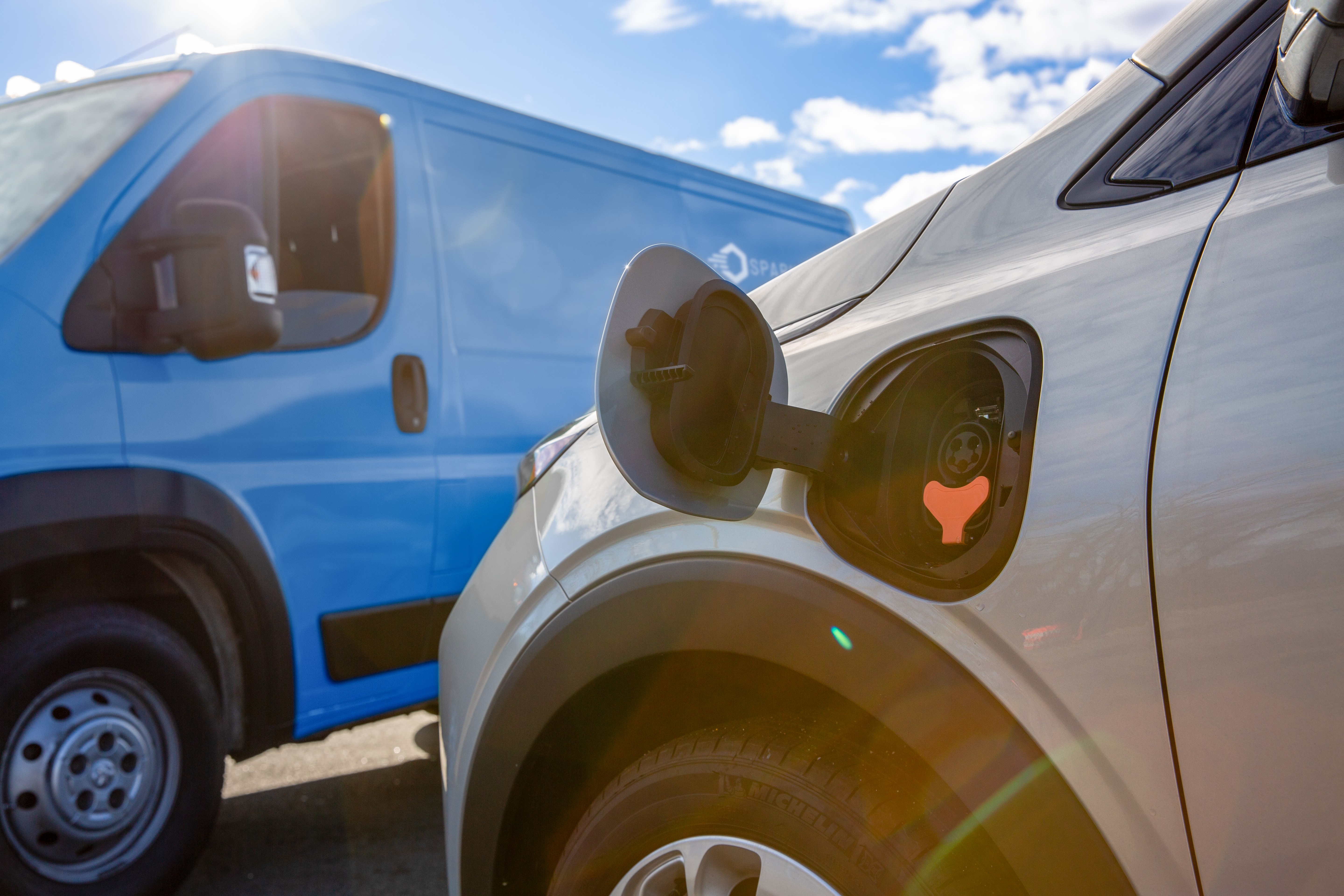 Understanding the Difference: Level 2 vs Level 3 EV Chargers