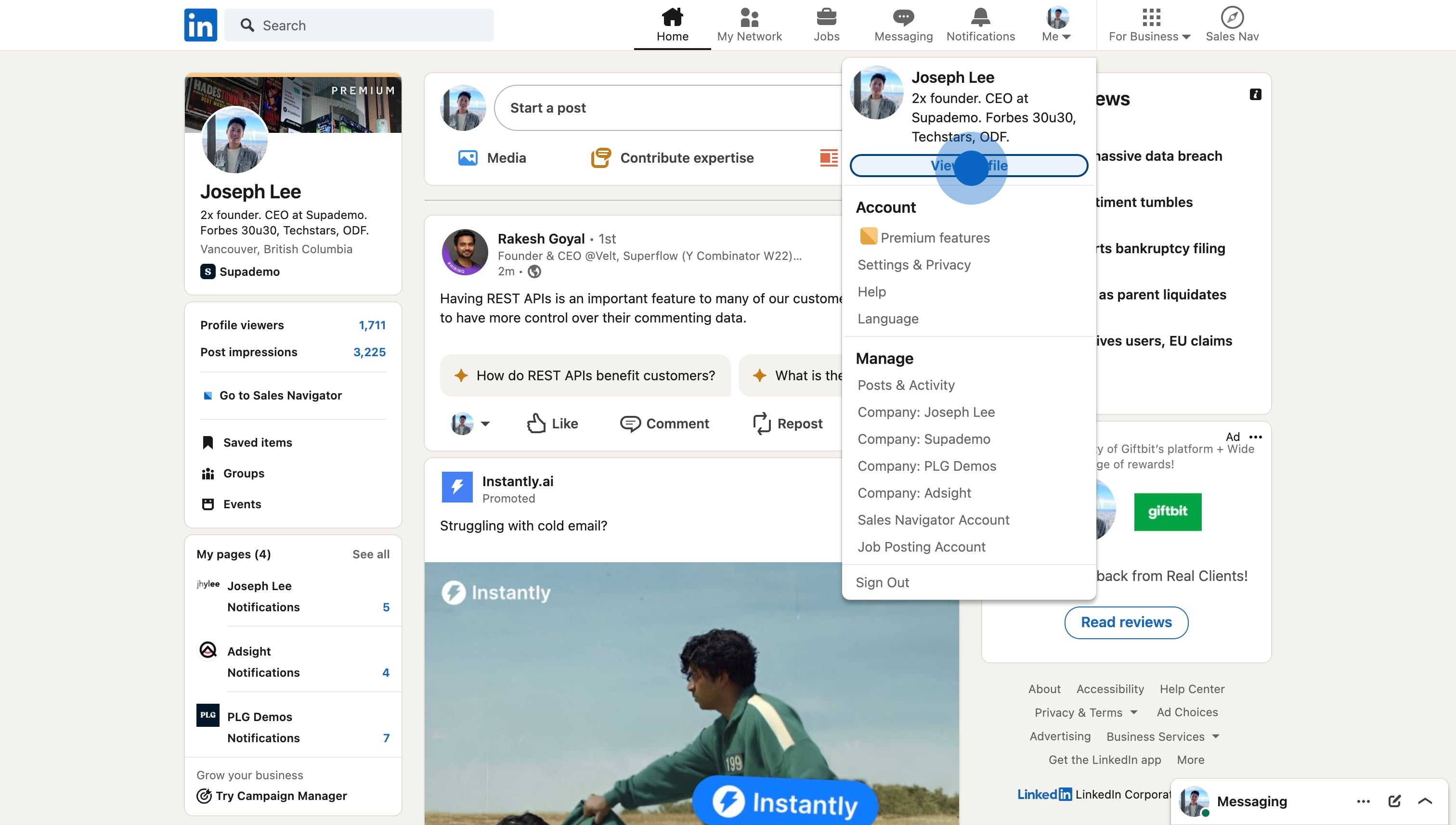 2 「プロフィールを見る」をクリックします。