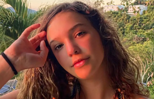 La joven cantante Mía Rubín vivió una crisis de ansiedad en pleno programa por críticas públicas, temblores y presión hacia la perfección. Su historia abre una reflexión sobre la salud mental en figuras jóvenes.
