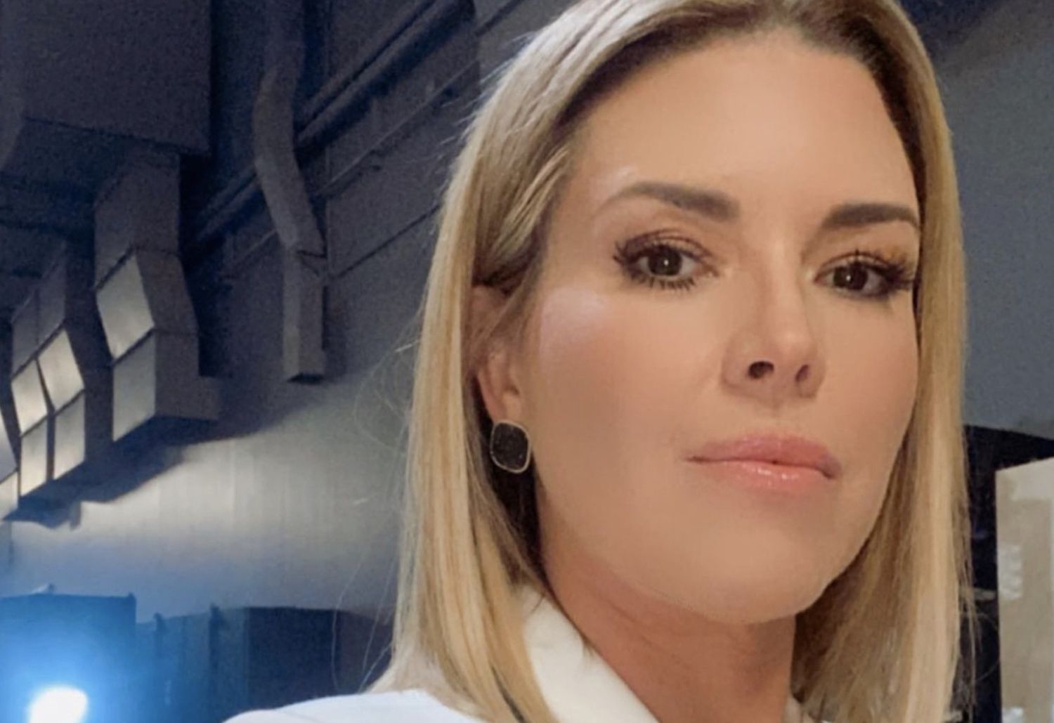 Alicia Machado reveló su lucha con la adicción a las anfetaminas y sus intentos de suicidio tras su reinado. Su historia de dolor y sanación resalta la importancia de hablar sobre salud mental sin tabúes.