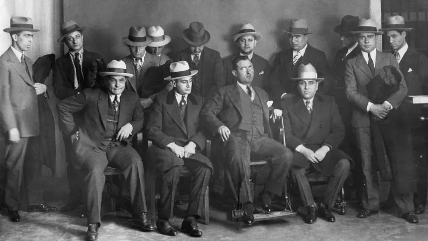 Mafia à New York : des gangs aux Cinq Familles