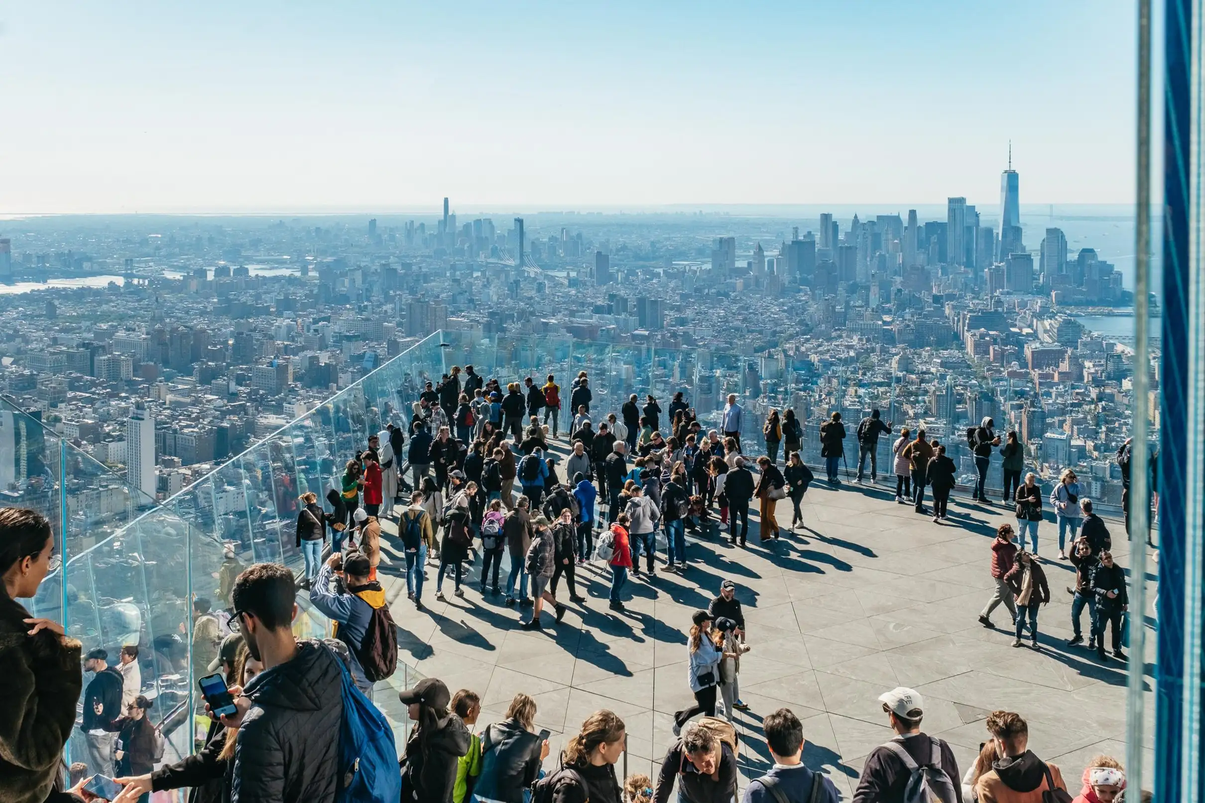 Vue panoramique depuis l'observatoire The Edge