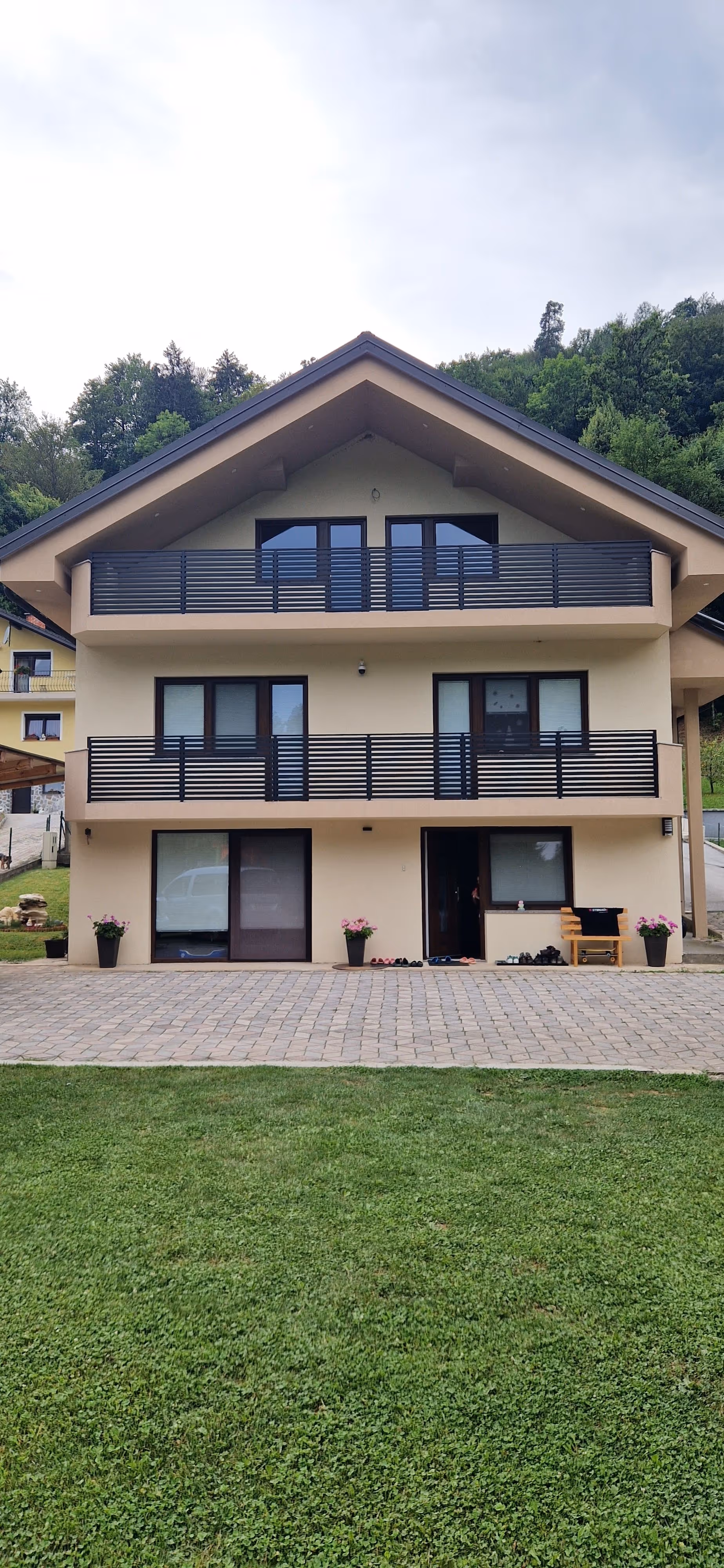 image of past commercial project for a general contractor