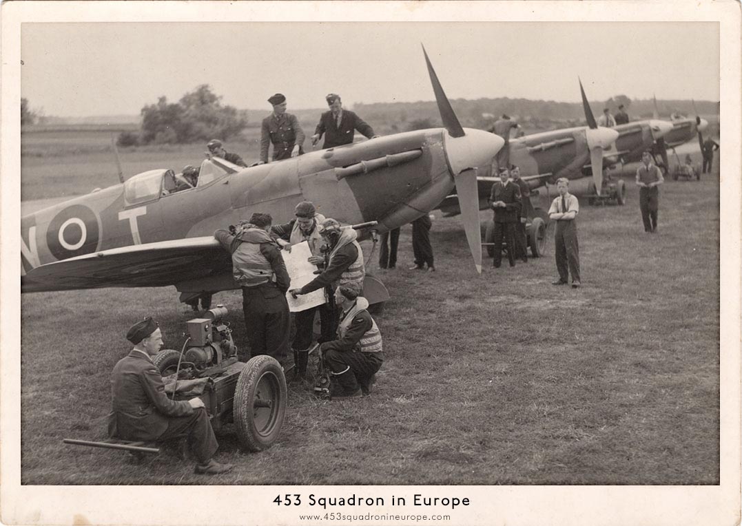 The smile on Jacks Stansfield face may be explained by the pilots having their own fun during the photoshoot with the caption from Jim Ferguson “The map was upside down”
Pilots L-R: Jim Ferguson, Jack Stansfield, Matt De Cosier and a Wesley White