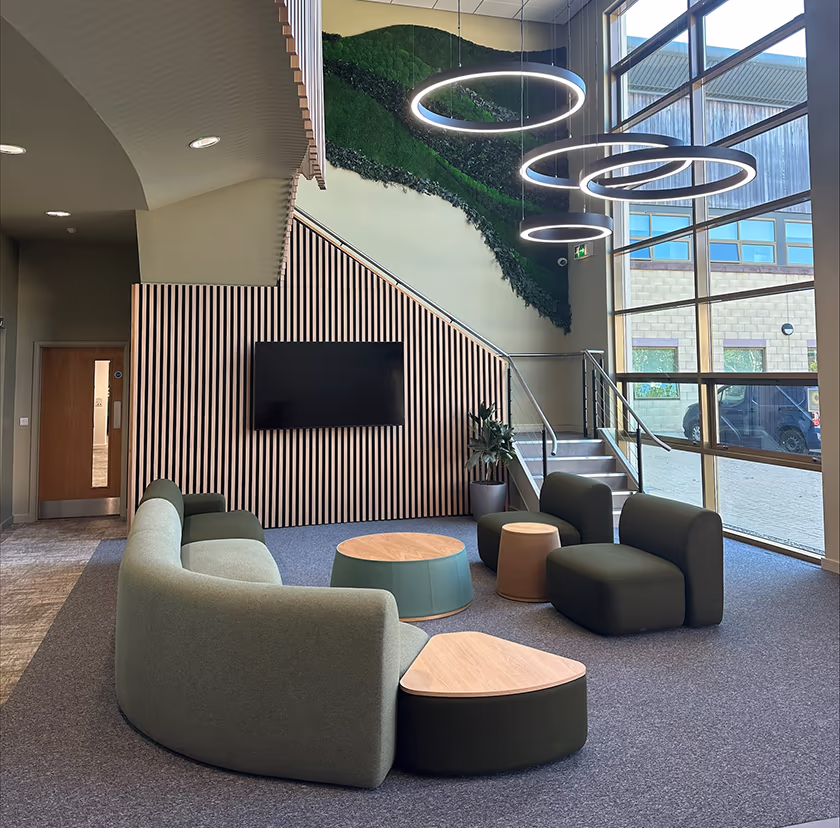 workplace refurbishment fit out, picture of modern workplace that has been refurbished
