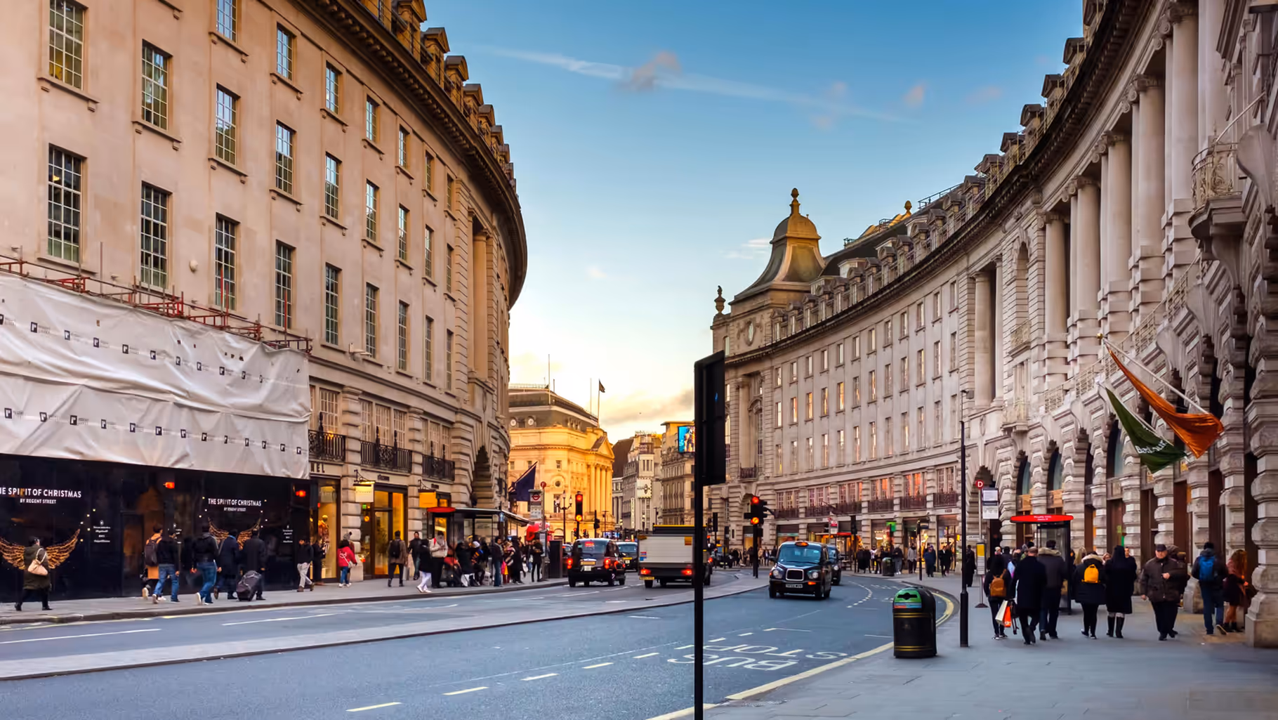 retail shopping on the high street