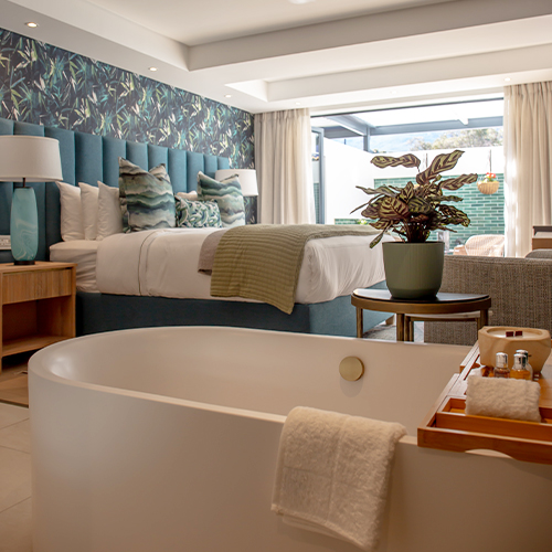 luxury poolsuite