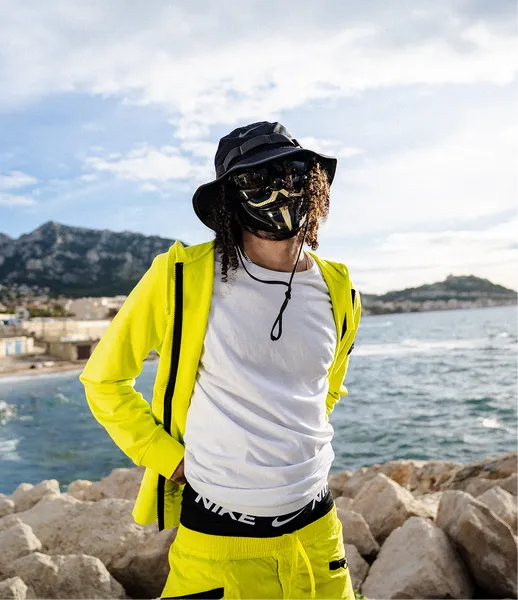 TK en concert au Dôme de Marseille lors du lancement de sa tournée avec Shotgun