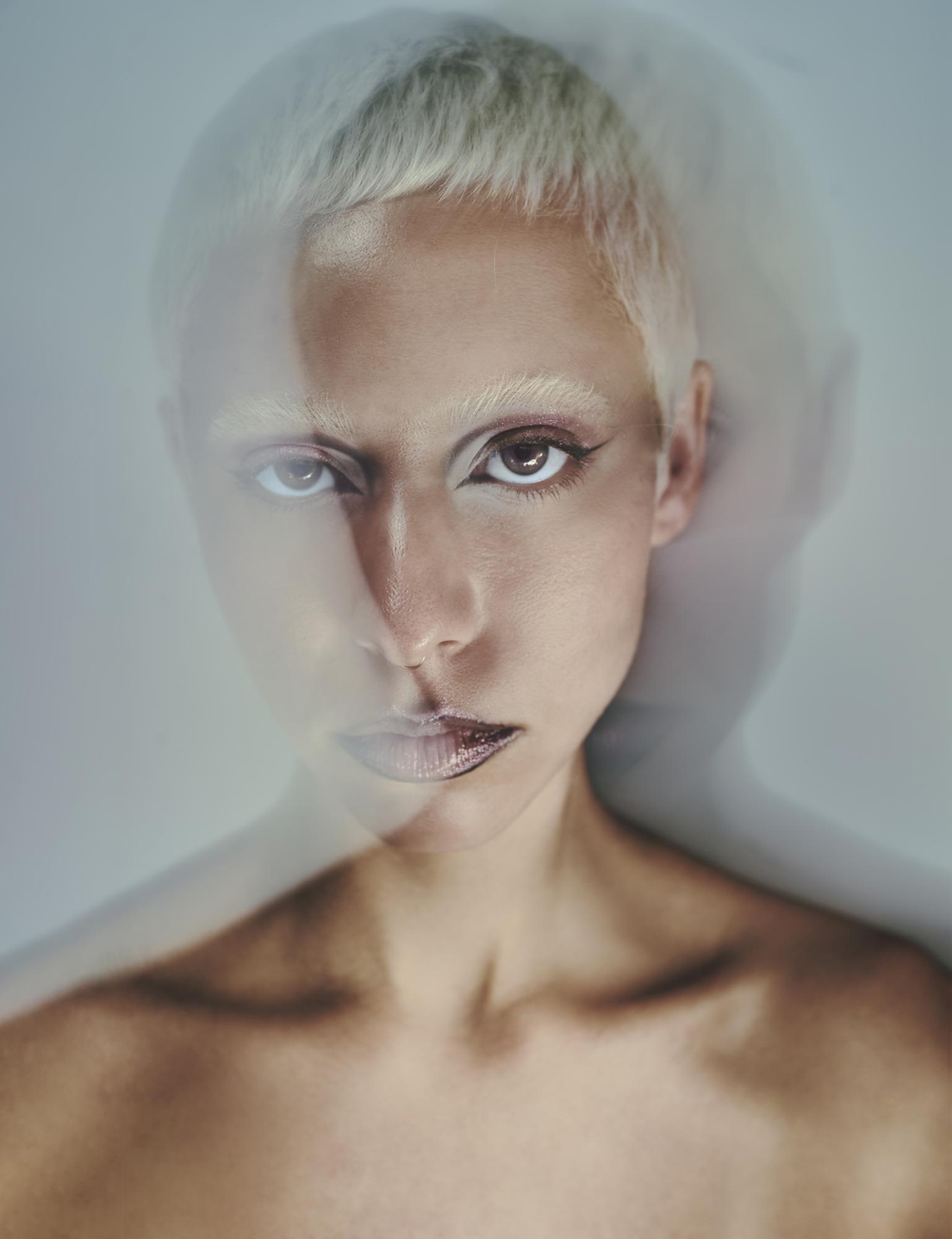 סטודיו קריאייטיב בתל אביב – מטיס אנד קראפט | Creative branding studio in Tel Aviv specializing in visual identity, product photography, content marketing, and design for beauty, food, and lifestyle brands. סטודיו מיתוג בתל אביב לצילום מוצר, עיצוב גרפי, ניהול מדיה ונראות דיגיטלית