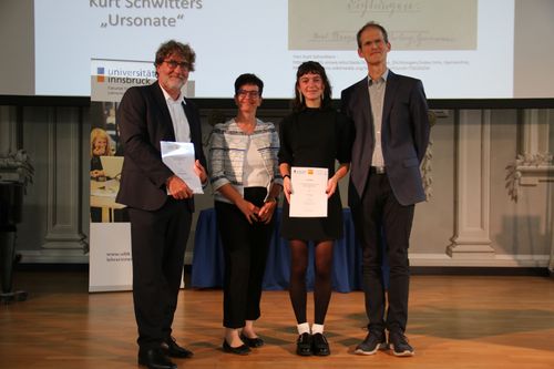 Musik trifft Wissenschaft: Preise für Ex-Schülerinnen