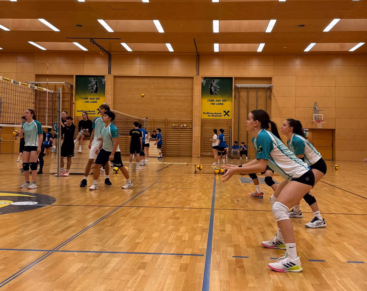 Action pur beim Vorarlberger Volleyball-Oberstufen-Mixed-Bewerb!