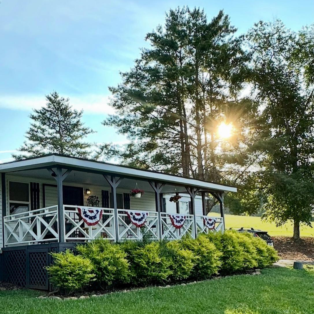 How to Plan the Perfect Wedding with Scenic Mountain Views at The Overlook