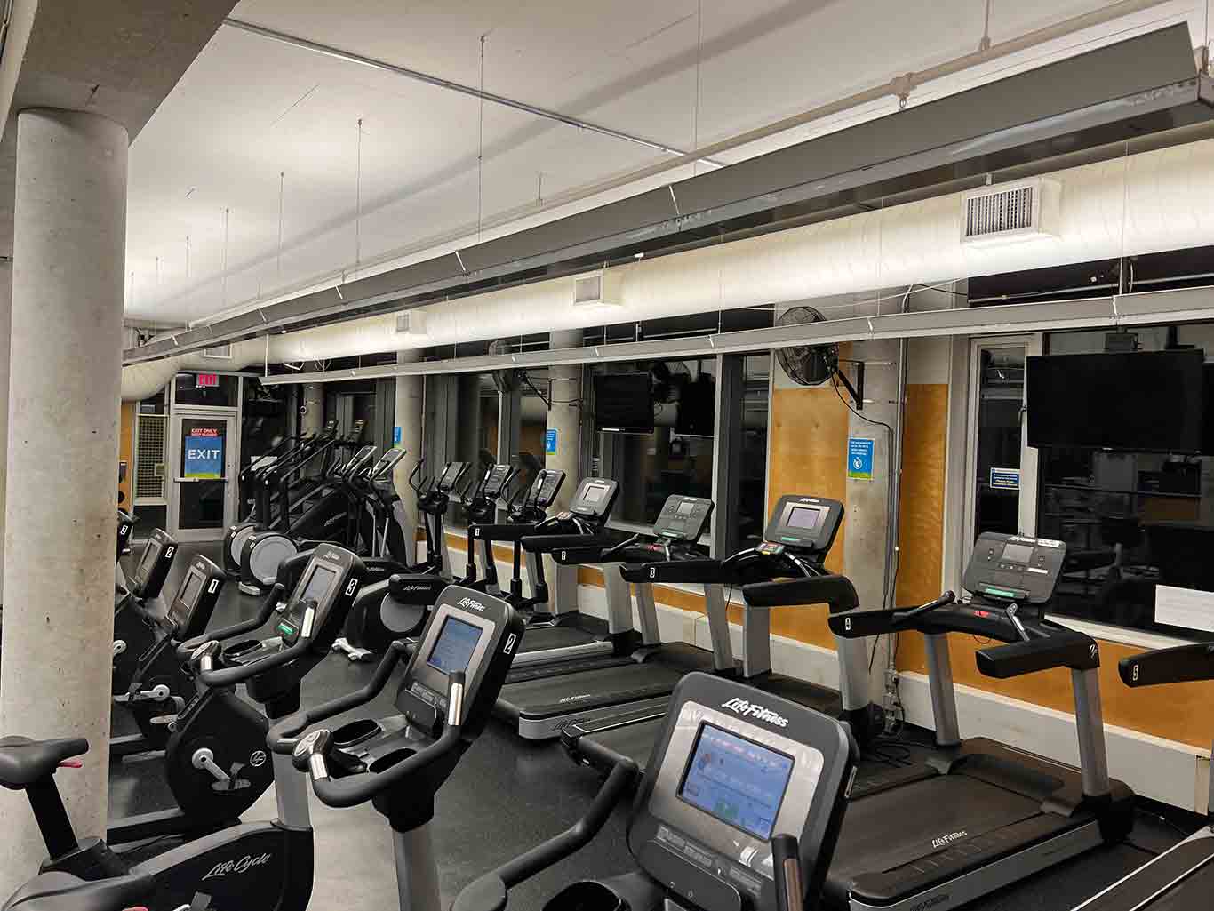 https://kitscc.com/wp-content/uploads/Kitsilano-Fitness-Centre-2022-5.jpg?utm_source=chatgpt.com